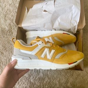 NEW BALANCE 997H SNEAKER